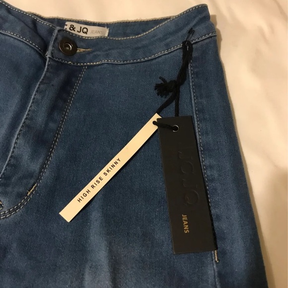 NEW Curvy denim jeans - Picture 2 of 8